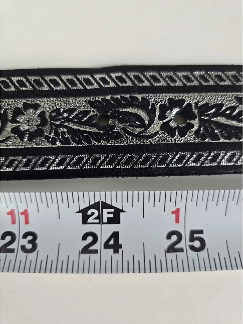 Vintage Embossed Black/Gray Leather Cowhide Belt Silver Buckle Size M 30